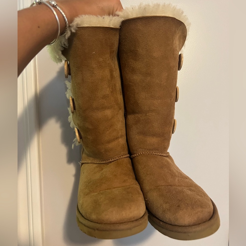 Bailey Button Triple Boot - Ugg - Chestnut - Size… - image 3